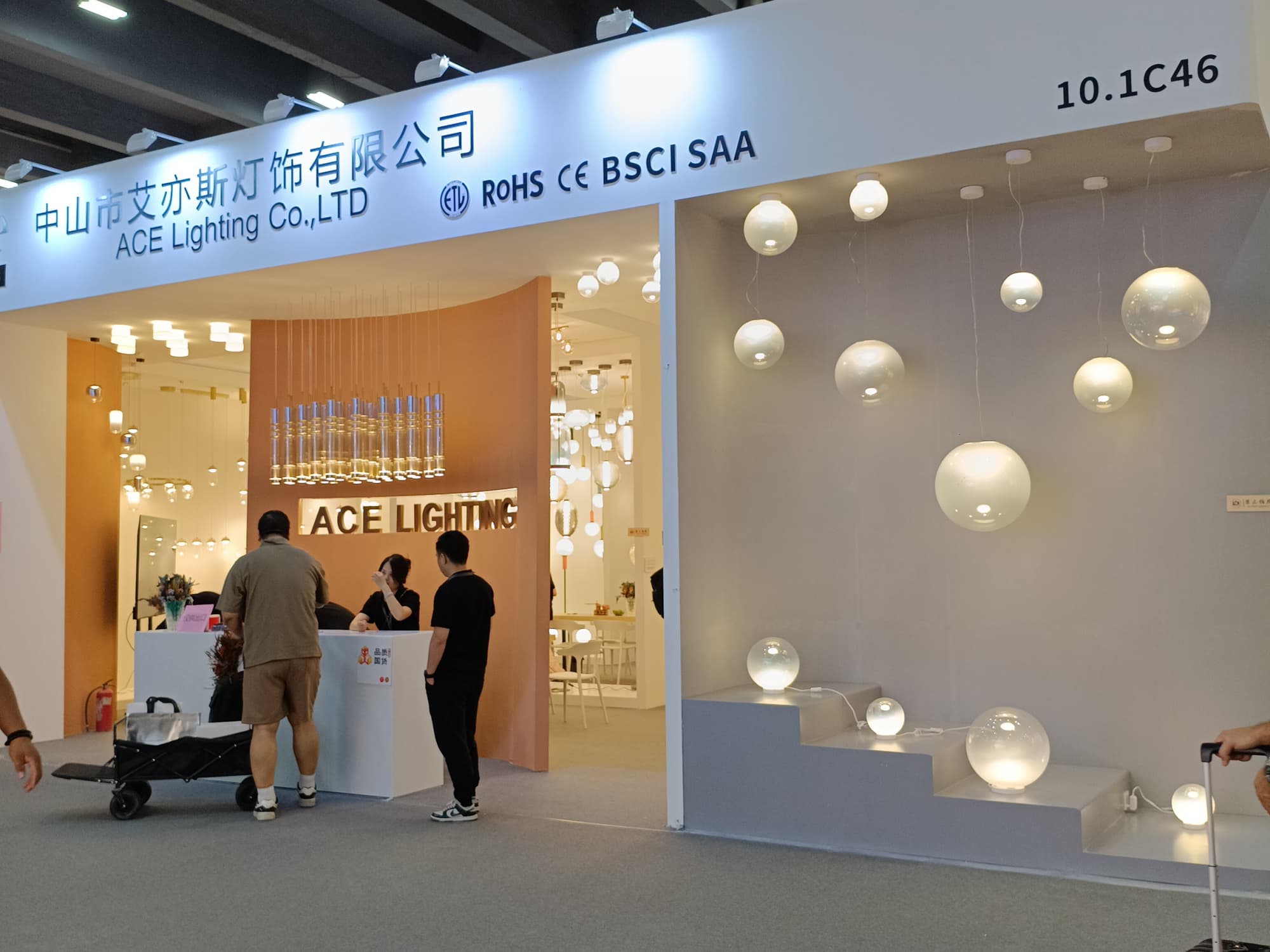 智能照明怎么展？場景化展臺設(shè)計，體驗拉滿