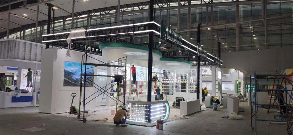 健康動力醫(yī)療展覽展臺搭建現(xiàn)場