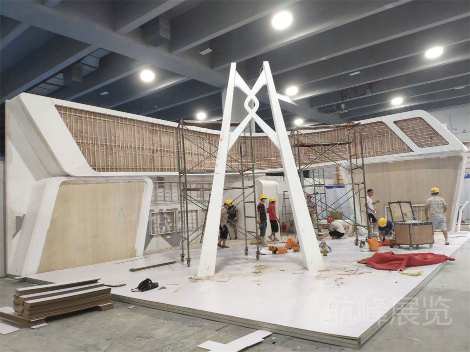 中交第二公路工程局展覽展臺(tái)搭建現(xiàn)場(chǎng)