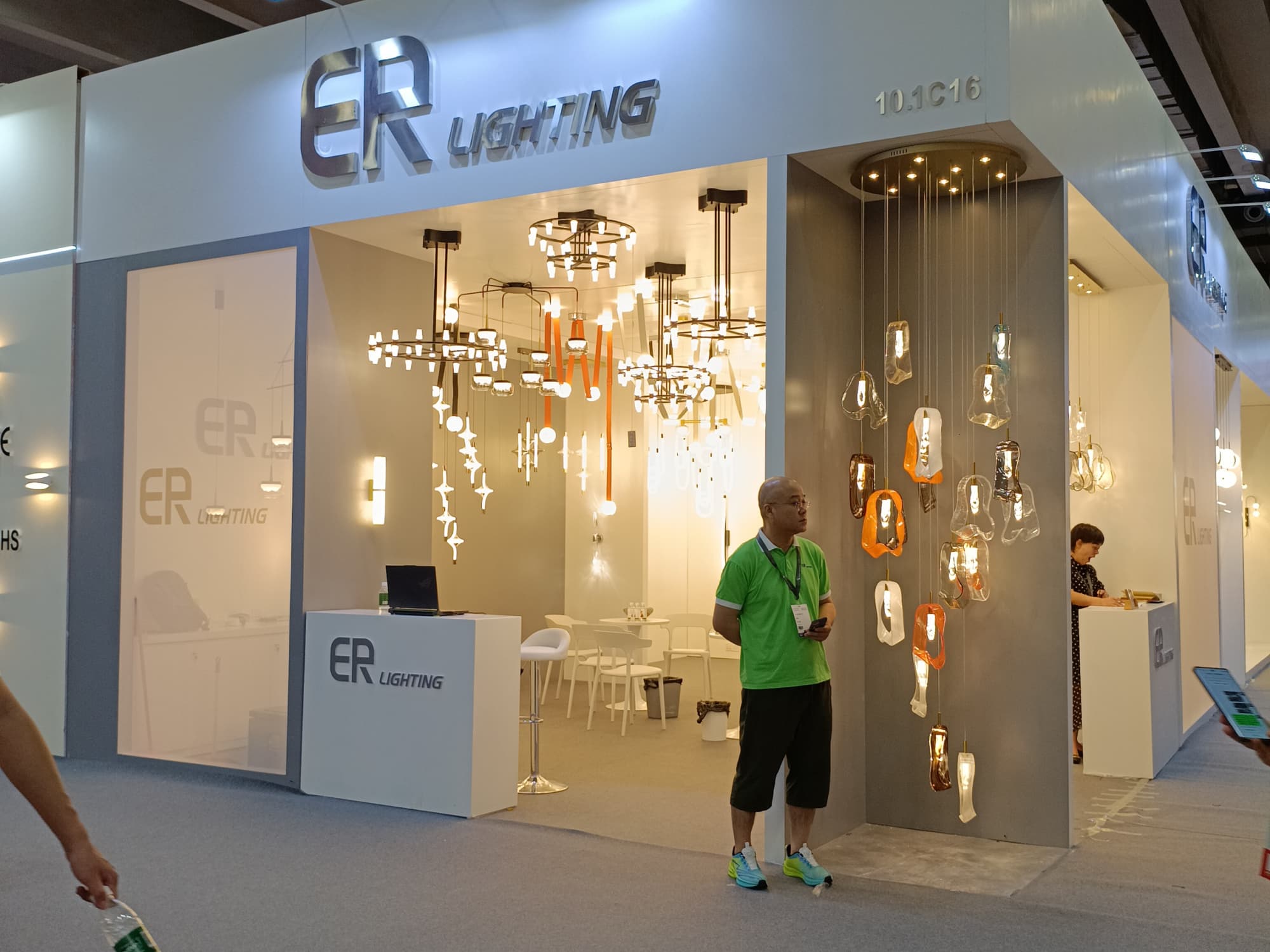 照明展功能型展臺：清晰分區(qū)，讓每寸空間都服務于獲客